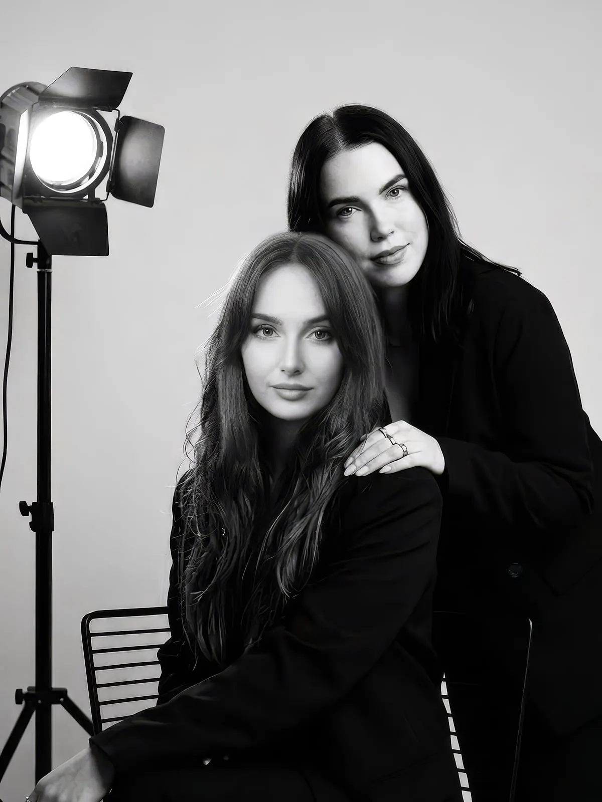 Nele Mara und Jona im Studio von Lumara Aesthetica, Nagelstudio Rostock